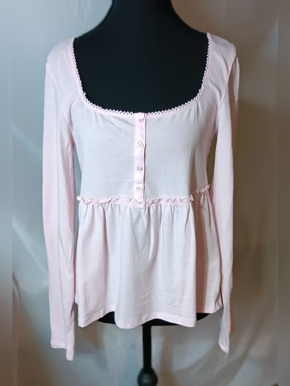 Hippie Rose Junior Large Light Pink Long-Sleeve Scoop Neck Peplum Top